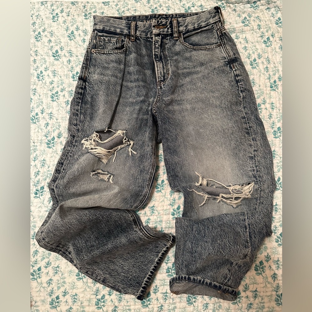 American Eagle mom jeans
